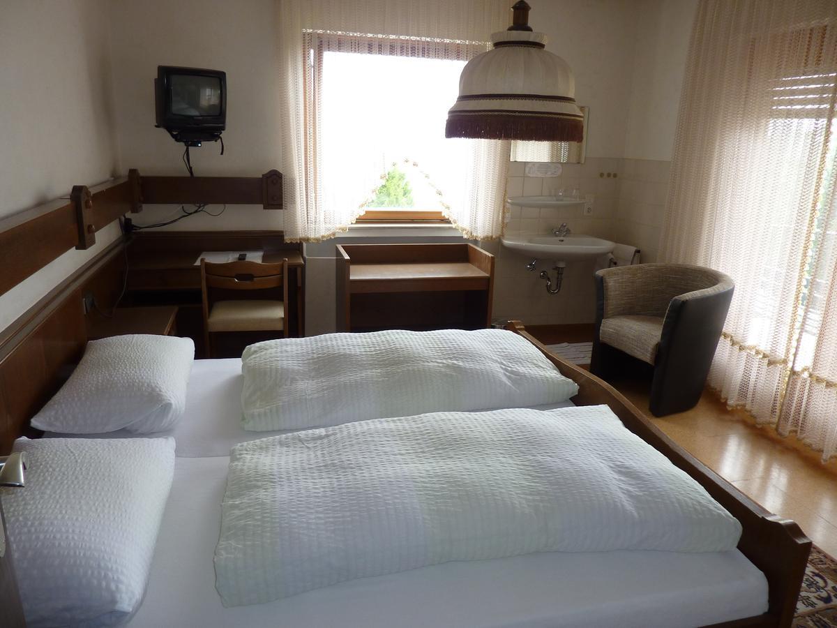 Gast- Und Gastehaus Simon Hotel Greifenstein Стая снимка